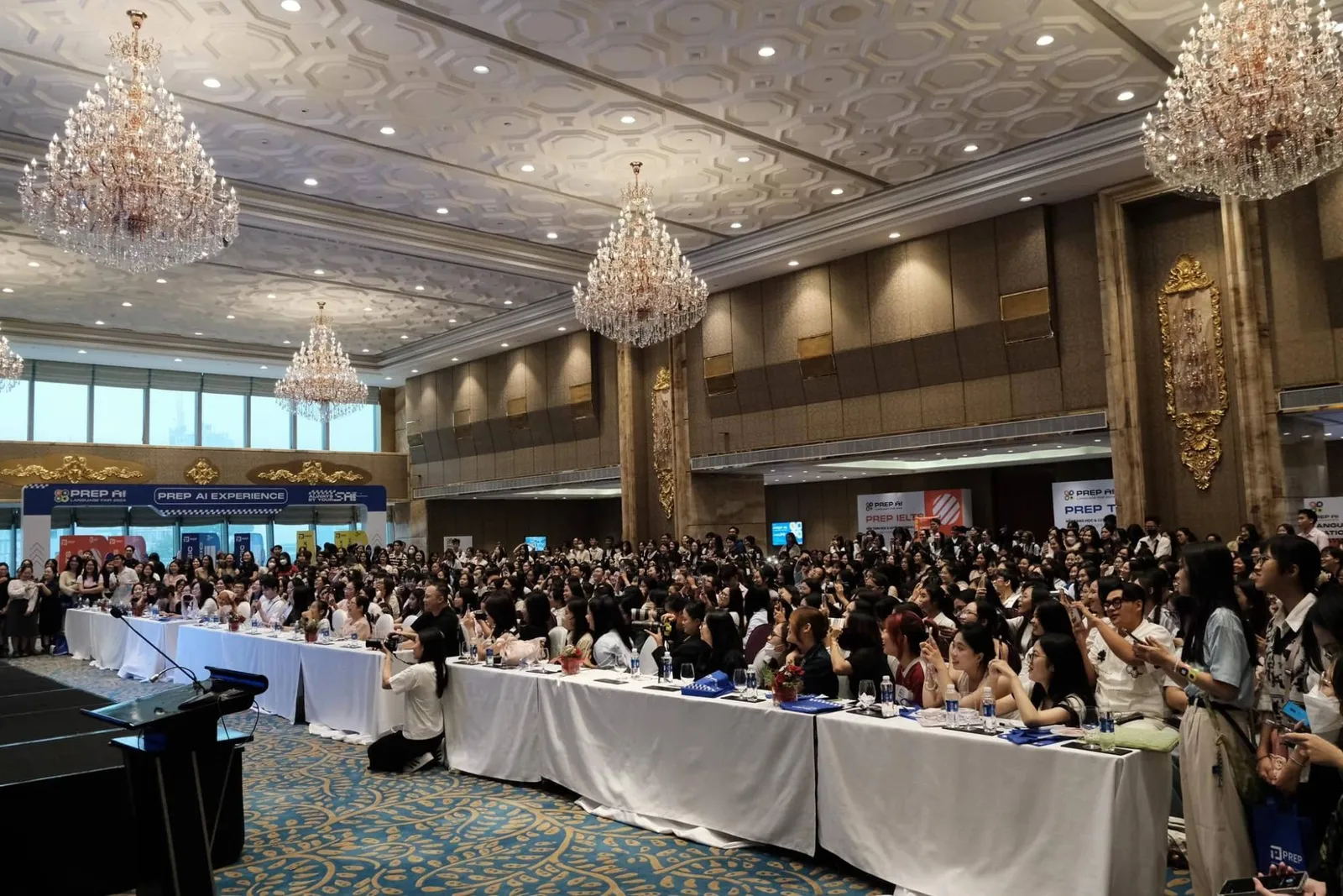 A full hall of attendees at the talkshow